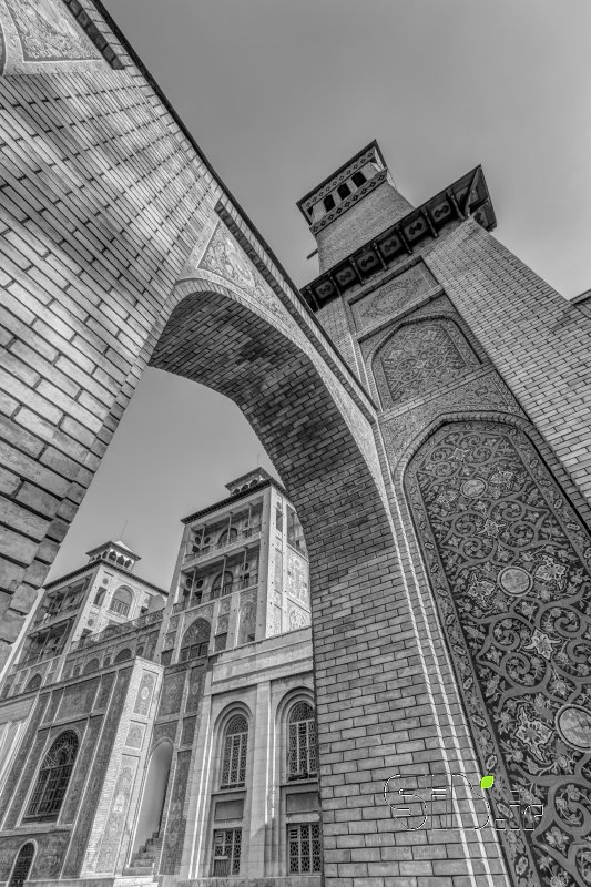 قاب عکس مدرن شمس العماره چشم انداز  شهری اثر شهاب حقیقت طلب