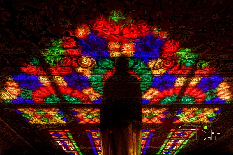قاب عکس مدرن رنگارنگ معماری سنتی / آثار باستانی اثر سعید عرب زاده