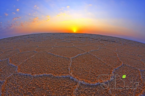 هگزاگونالد(هشت ظلعی ها)طلوع در دریاچه نمک مرنجاب