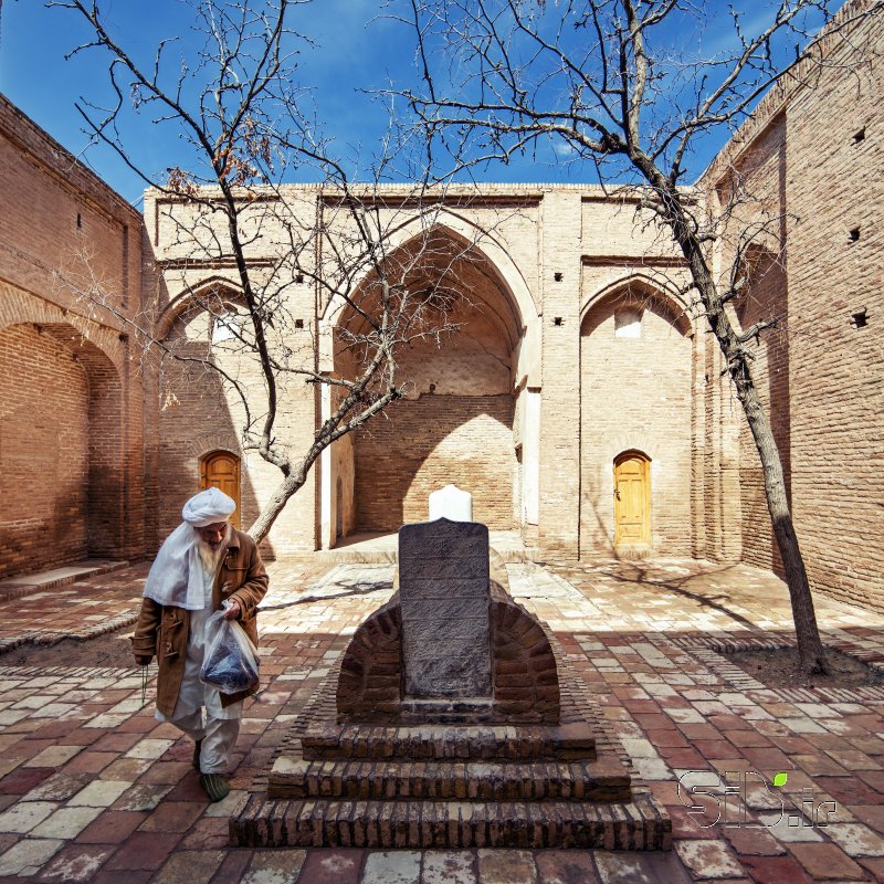 قاب عکس مدرن The old man معماری سنتی / آثار باستانی اثر حسین فراهانی