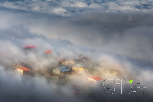 روستا در مه